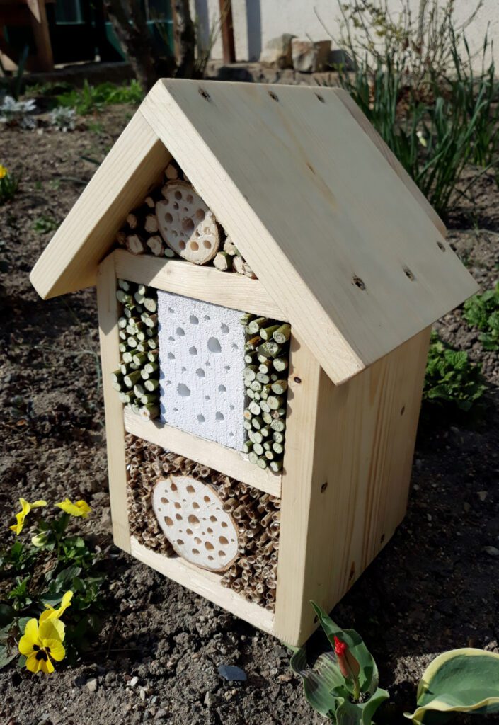 ENVIRA, o.p.s. – Správa a údržba budov a areálu Toulcova dvora