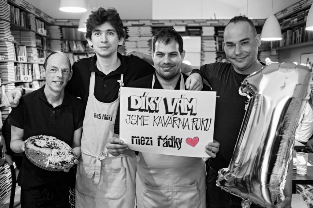 Kavárna Mezi Řádky