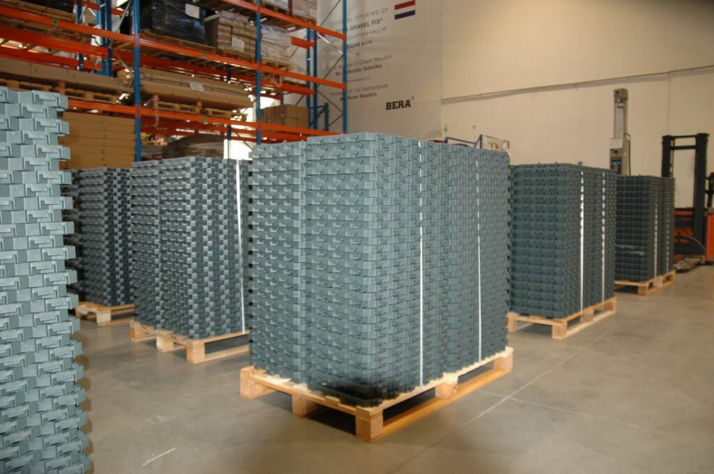 ČEGAN Výroba stabilizačních systémů štěrkových a travních povrchů