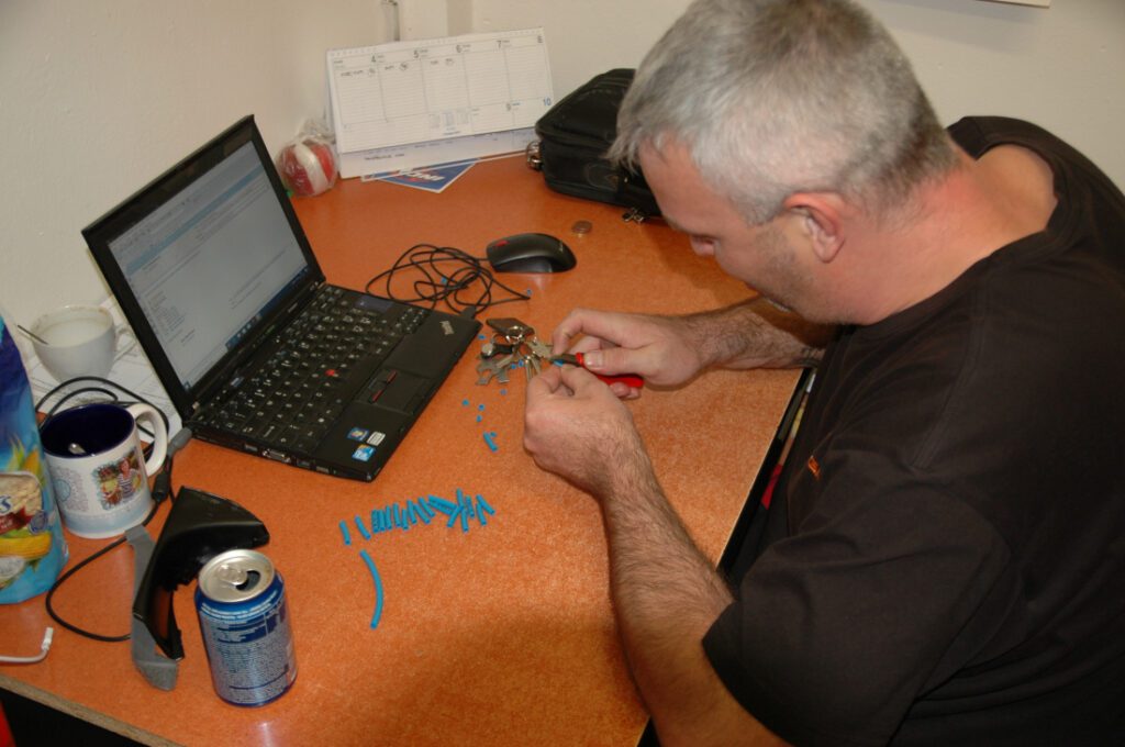 ČEGAN Kovení hliníkem ve vakuu