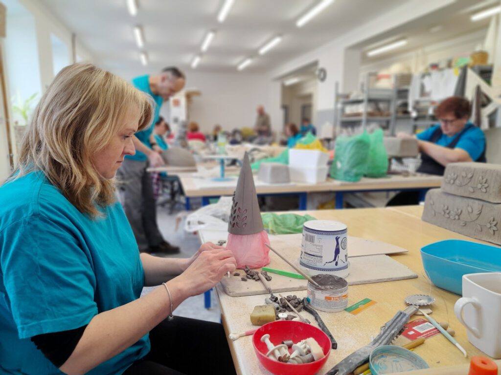 Chráněné dílny Charity Opava – keramická dílna