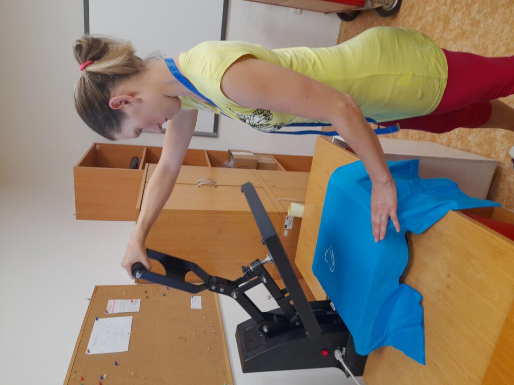 Chráněné dílny Charity Opava – vyšívací dílna, laser, potisk